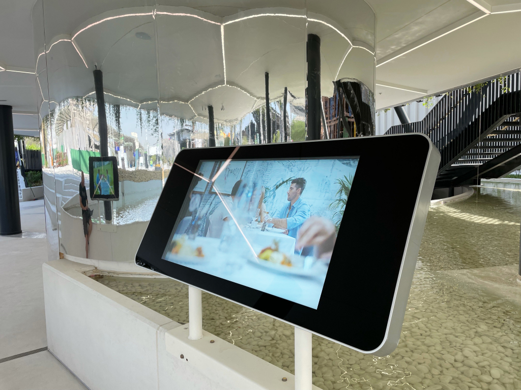 Display outdoor Allsee 32 inch IP65 pentru publicitate exterior